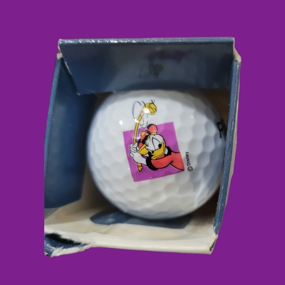 Pinnacle "Donald Duck" Golf Balls (Pack of 3) - Picture 7 of 9